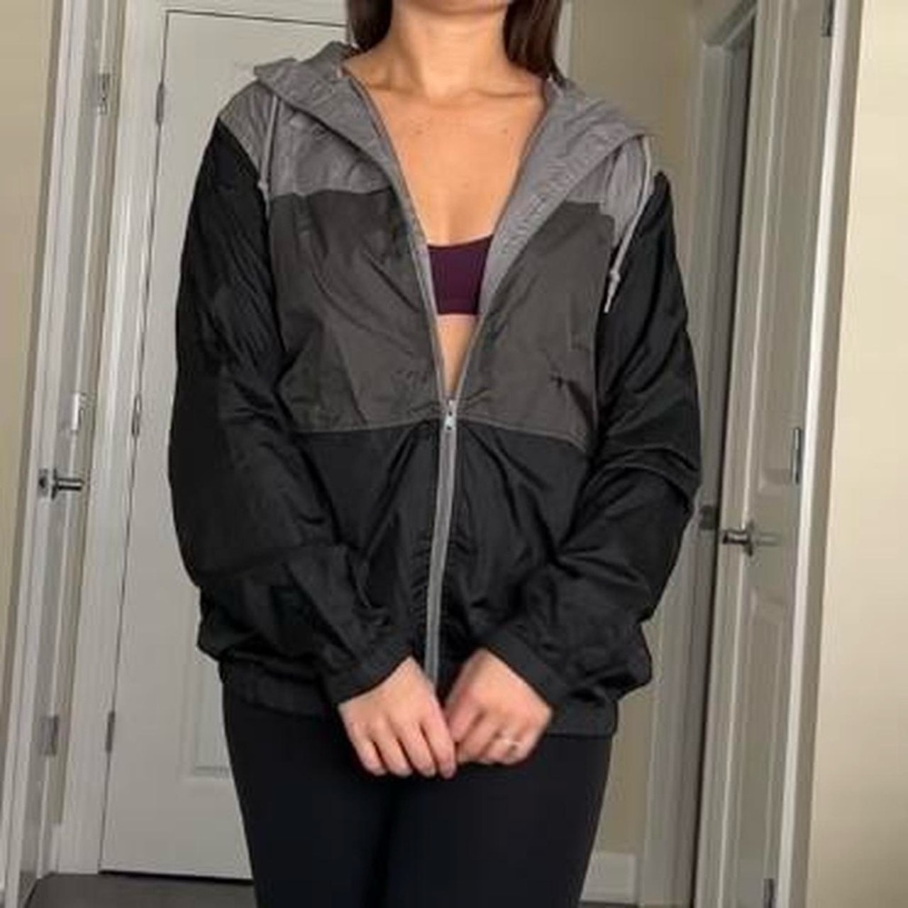 Color block windbreaker